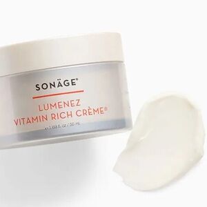 Lumenez Vitamin Rich Crème - New, in box.
